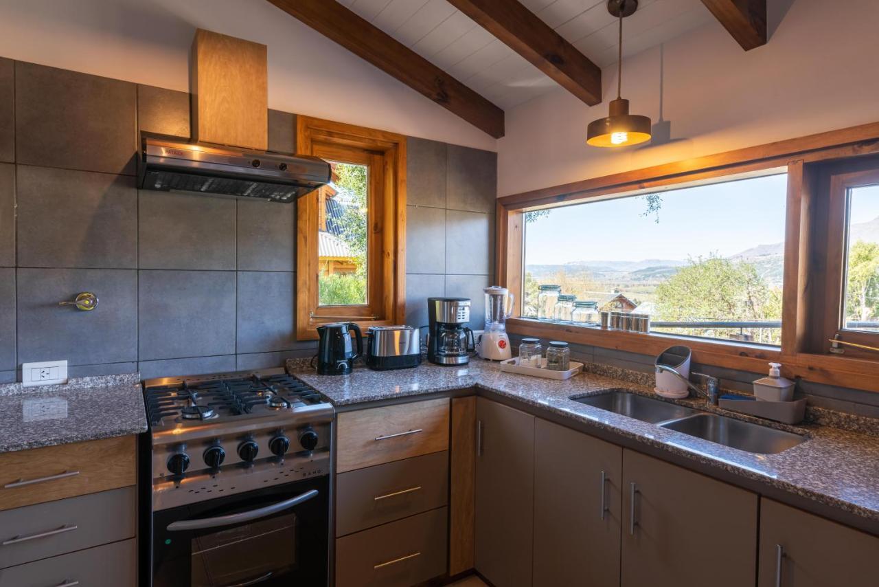 Oliver Mountain Blue Chalet San Martin de los Andes